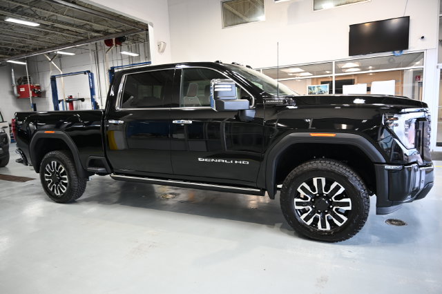New 2026 GMC Sierra 2500 Denali Ultimate w/ Max Trailering Package AWD/4WD image 4