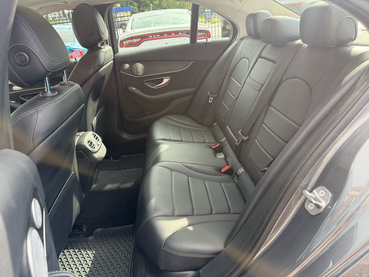 Used 2017 Mercedes-Benz C 300 4MATIC Sedan image 37