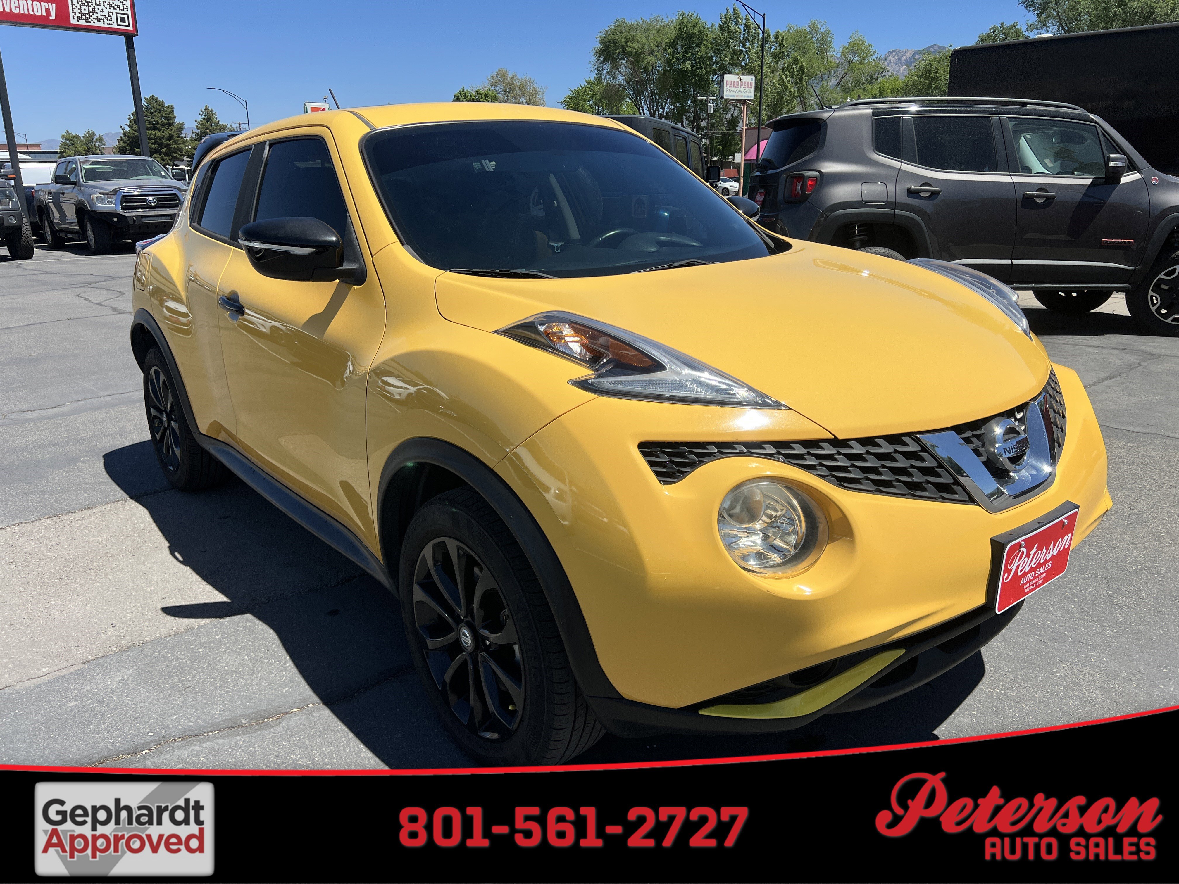 Used 2016 Nissan Juke SV FWD image 1