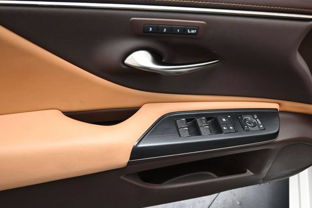 Used 2021 Lexus ES 350 w/ Premium Package FWD image 17
