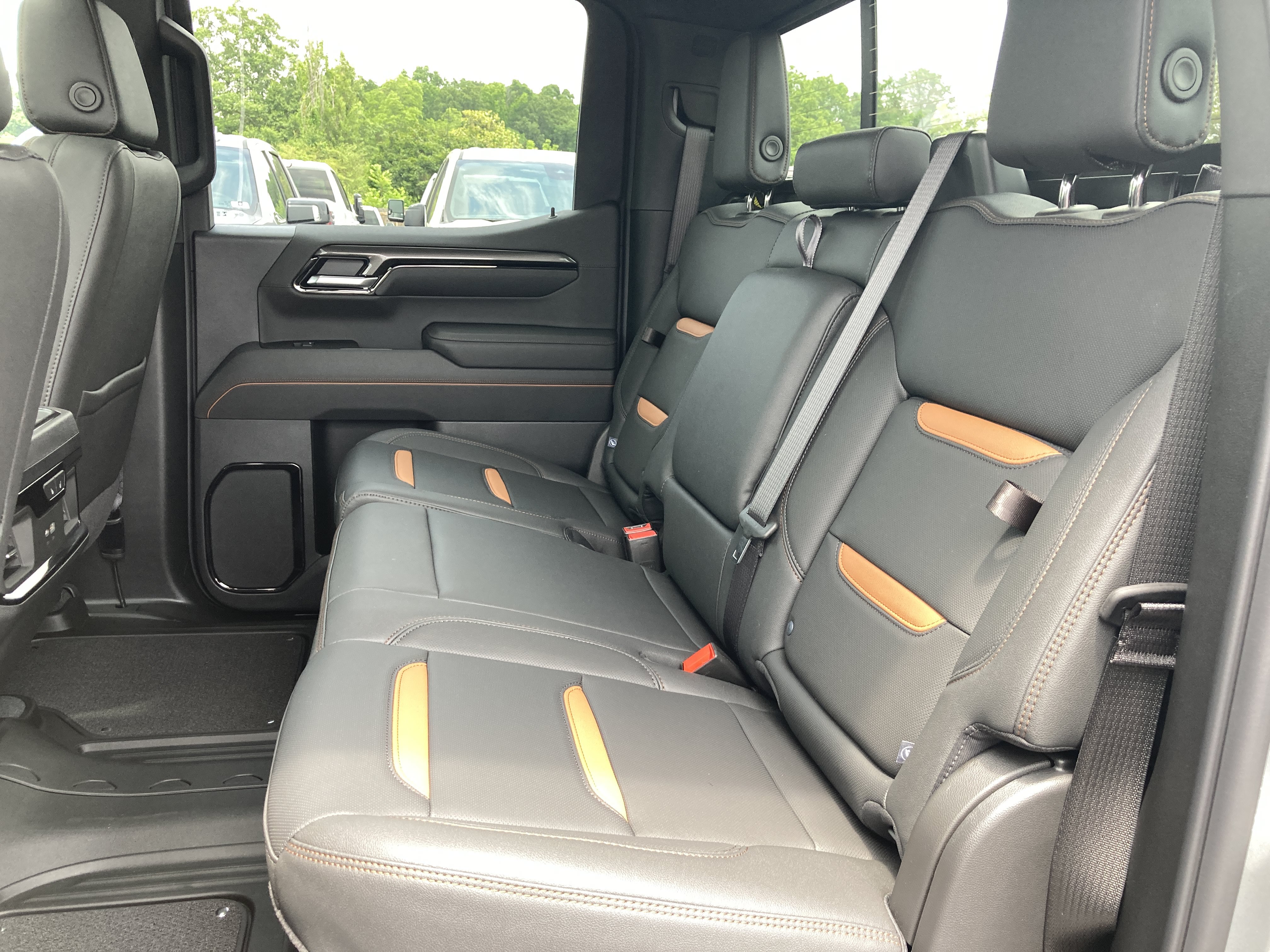 New 2026 GMC Sierra 1500 AT4 w/ AT4 Premium Package AWD/4WD image 16