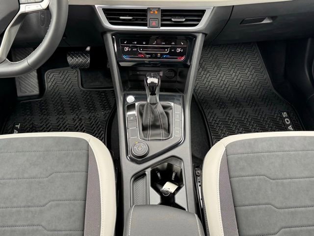 New 2026 Volkswagen Taos SE AWD/4WD image 15