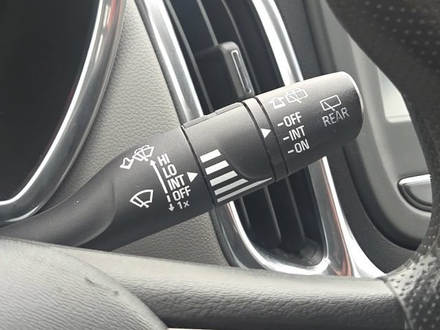 Used 2018 Chevrolet Equinox LS FWD image 39