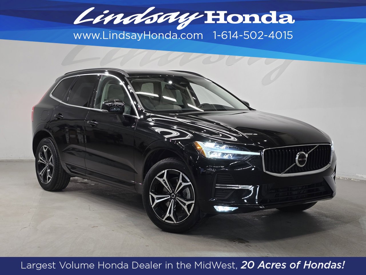 Used 2022 Volvo XC60 B5 Momentum w/ Climate Package image 1