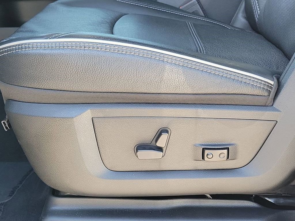 Used 2024 RAM 2500 Limited image 26