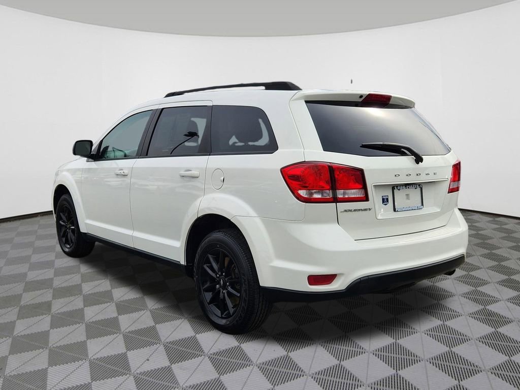 Used 2019 Dodge Journey SE w/ Blacktop Package image 3