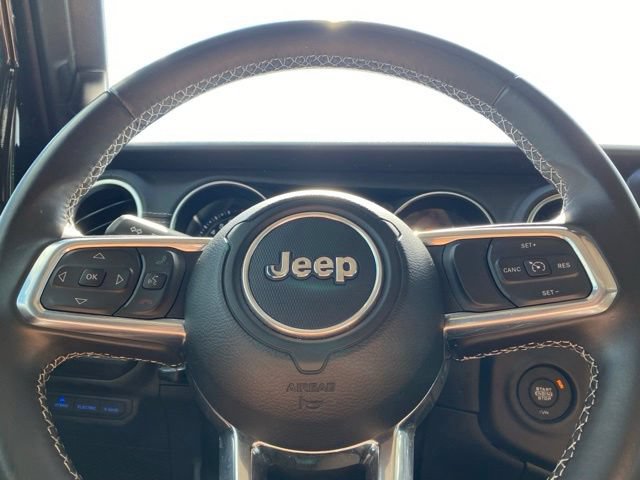 Used 2022 Jeep Wrangler Unlimited Sahara AWD/4WD image 15