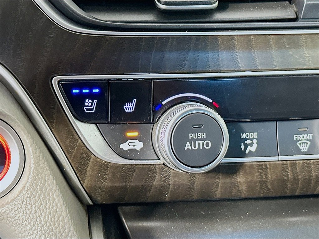 Used 2019 Honda Accord Touring image 20