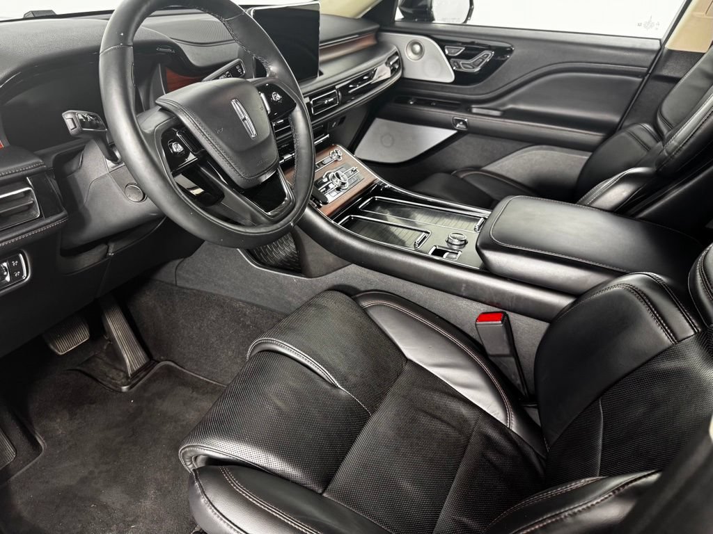 Used 2021 Lincoln Aviator Reserve w/ Equipment Group 210A AWD/4WD image 13