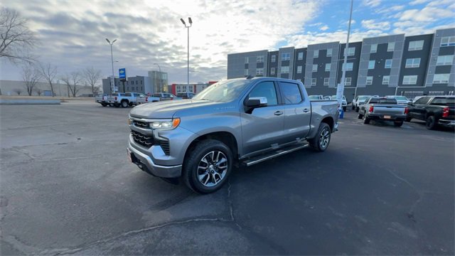 Used 2023 Chevrolet Silverado 1500 LT image 4