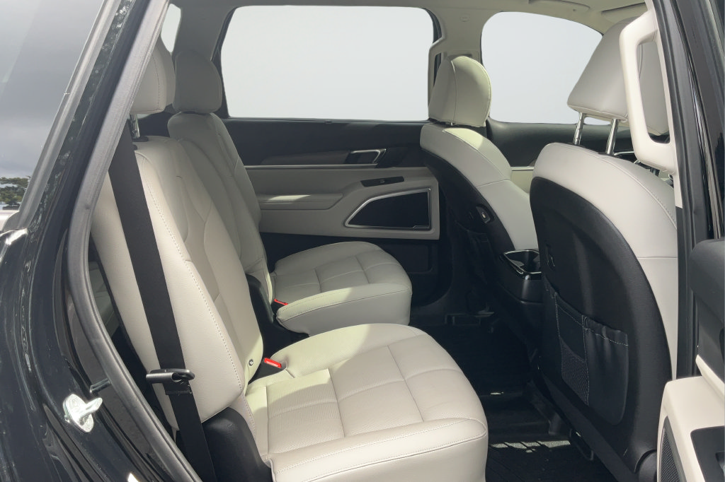 Used 2022 Kia Telluride EX w/ EX Premium Package AWD/4WD image 20