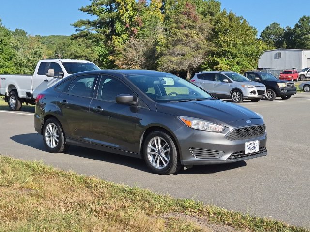 Used 2018 Ford Focus SE FWD image 15