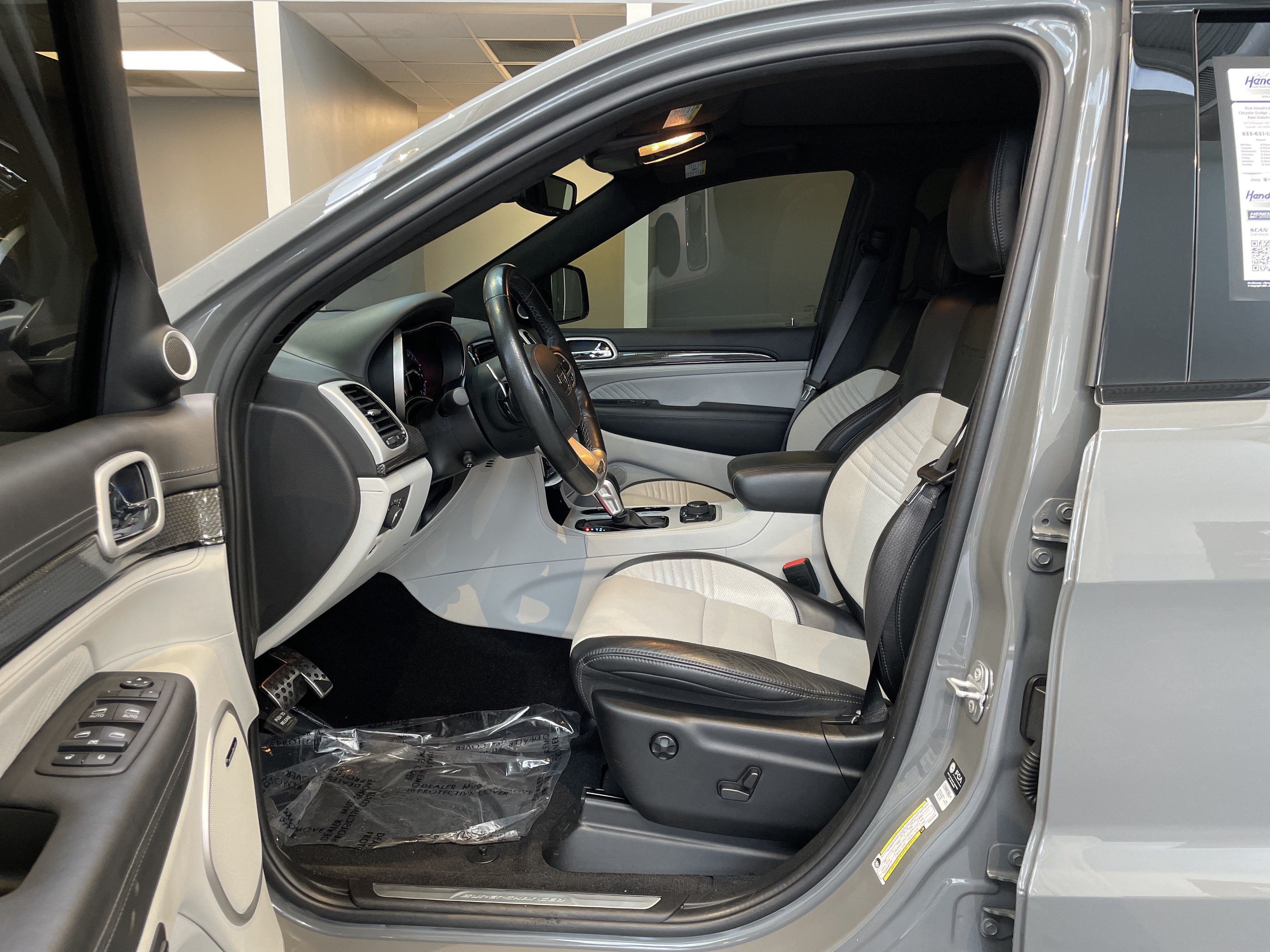 Used 2021 Jeep Grand Cherokee Trackhawk AWD/4WD image 20