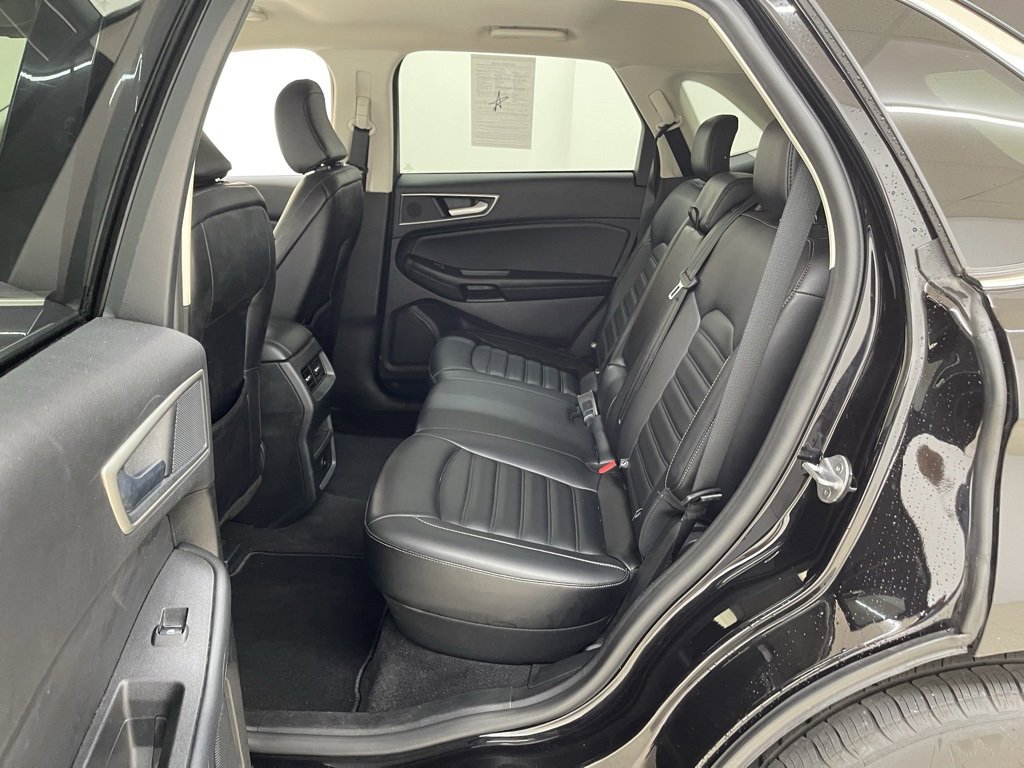 Used 2024 Ford Edge SEL image 16