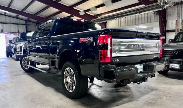 Used 2025 Ford F250 King Ranch w/ FX4 Off-Road Package image 5