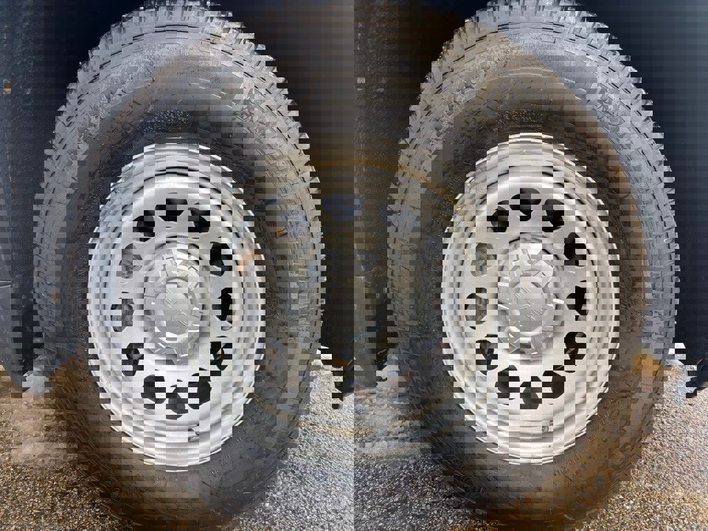 Used 2020 GMC Sierra 1500 2WD Regular Cab image 9