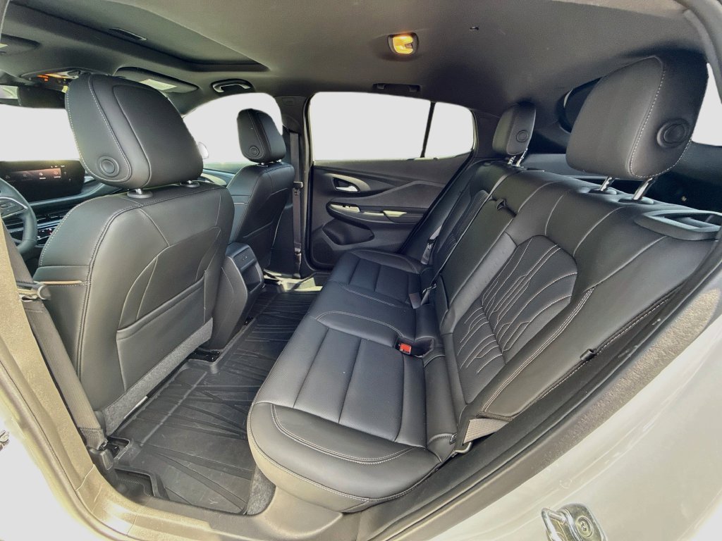 Used 2024 Buick Envista Avenir FWD image 25
