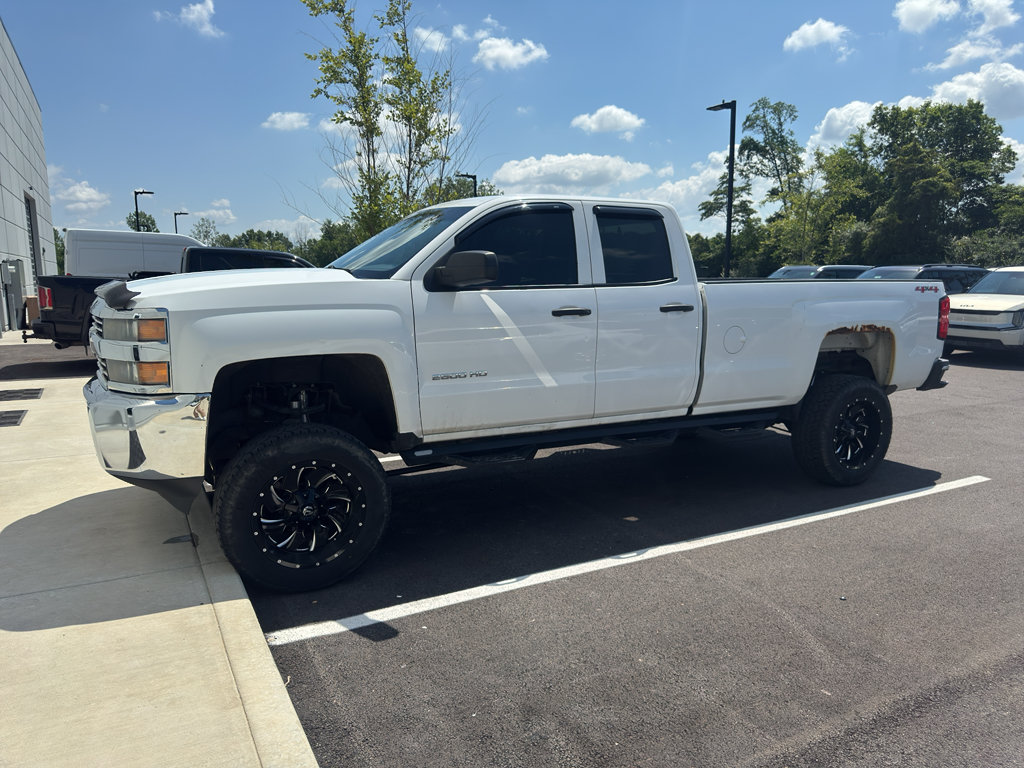 Used 2015 Chevrolet Silverado 2500 W/T AWD/4WD image 2