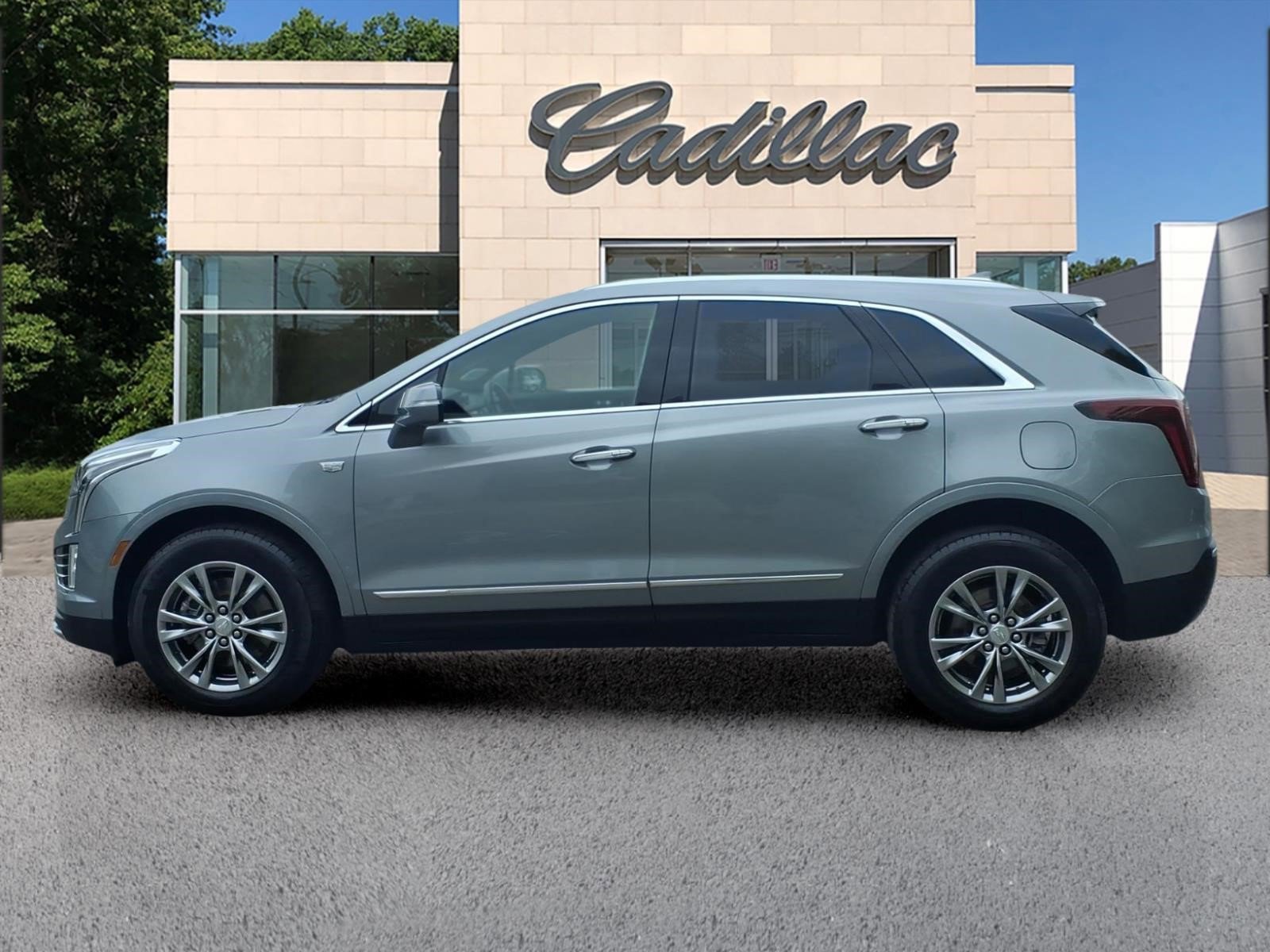 Certified 2023 Cadillac XT5 Premium Luxury AWD/4WD image 2