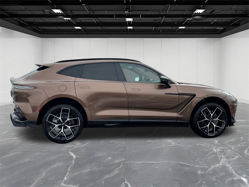 New 2026 Aston Martin DBX 707 image 9