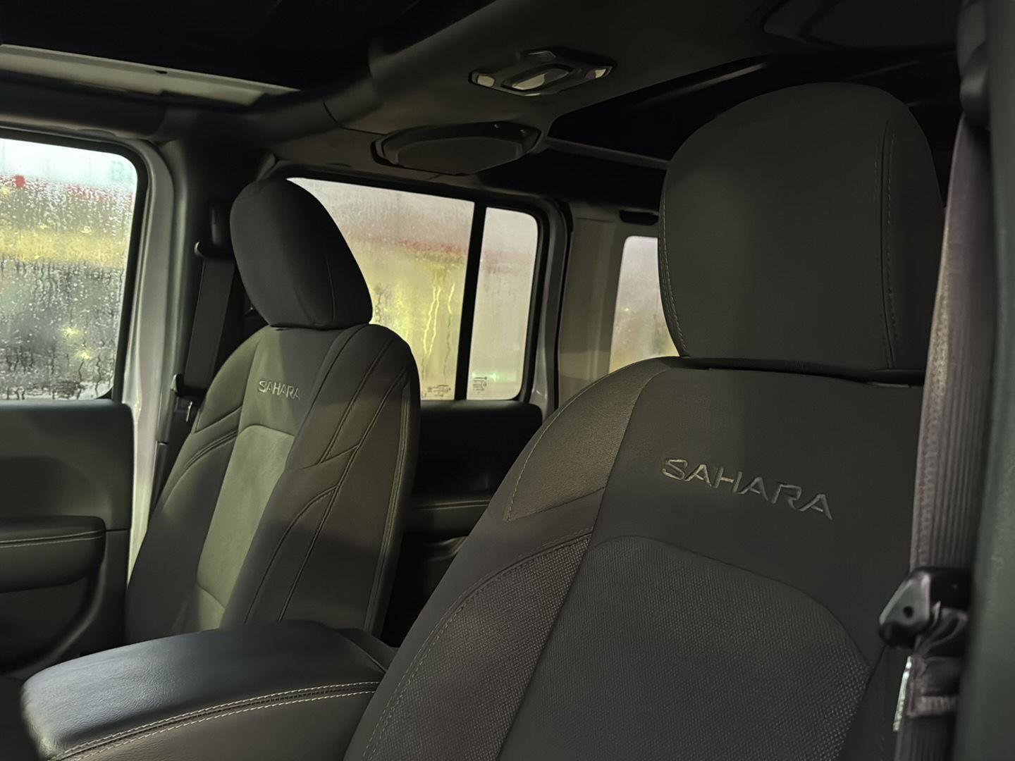 Used 2022 Jeep Wrangler Unlimited Sahara w/ Cold Weather Group image 26