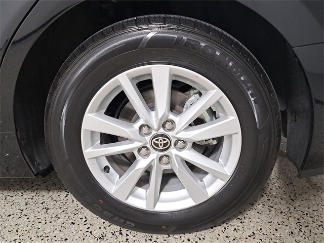 Used 2025 Toyota Camry LE image 8