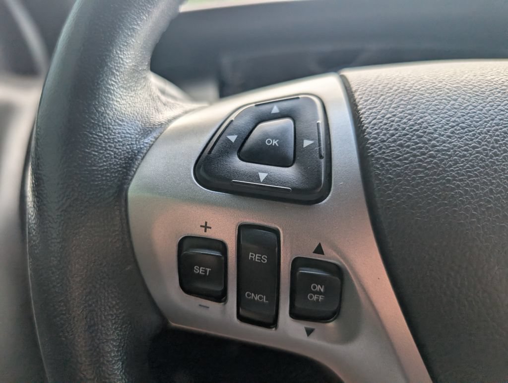 Used 2019 Ford Taurus SEL w/ Equipment Group 201A FWD image 14