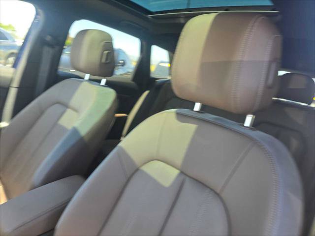 Used 2023 Audi Q4 e-tron Prestige AWD/4WD image 27