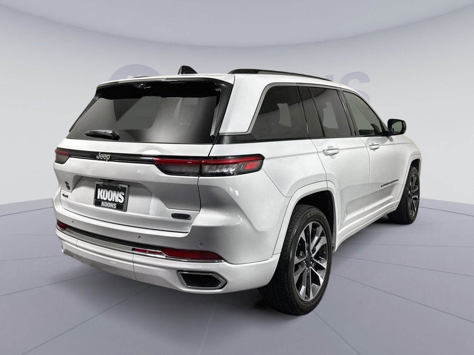 Used 2024 Jeep Grand Cherokee Overland w/ Luxury Tech Group IV image 7