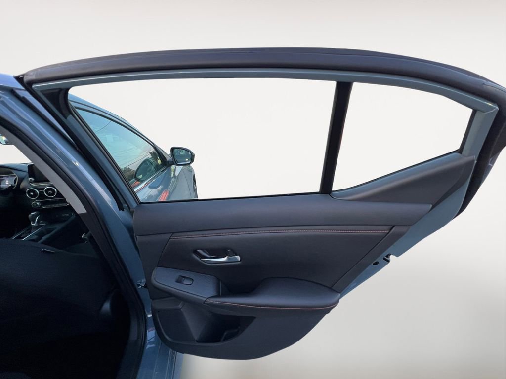 Certified 2025 Nissan Sentra SR image 31