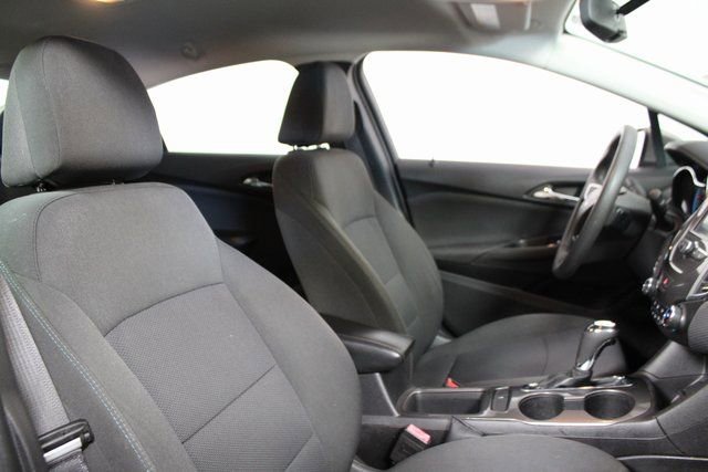 Used 2017 Chevrolet Cruze LT w/ Convenience Package image 12