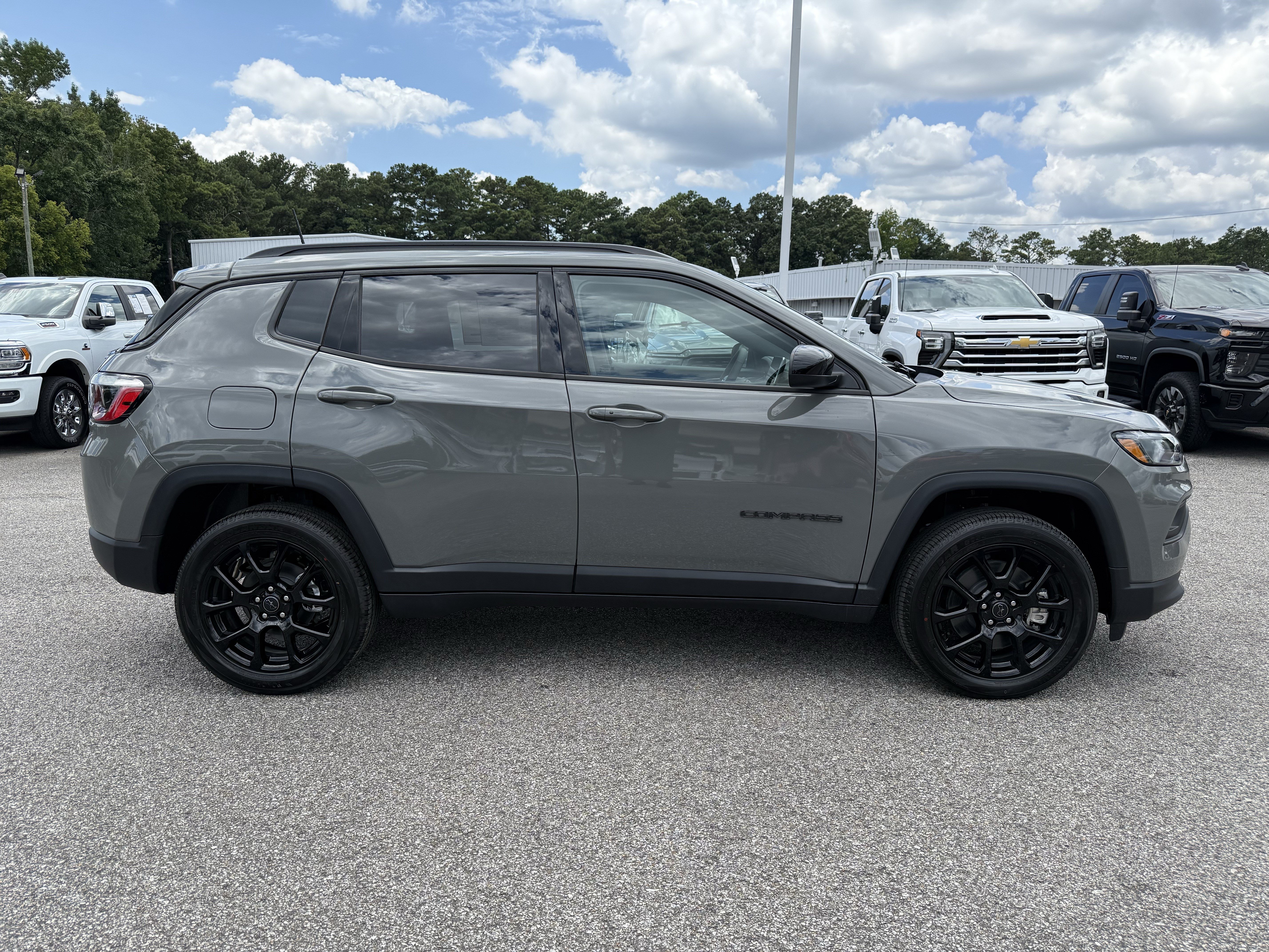 New 2026 Jeep Compass Latitude AWD/4WD image 11