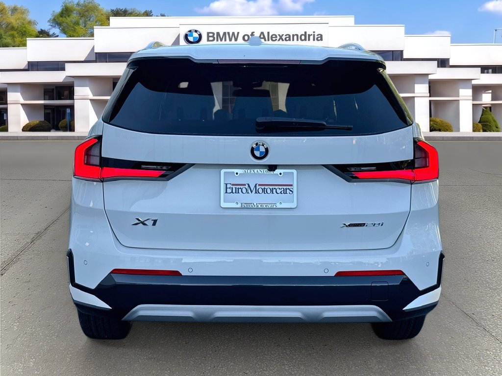 New 2027 BMW X1 xDrive28i AWD/4WD image 6