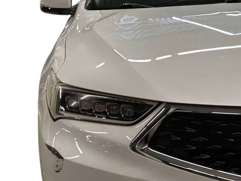 Used 2020 Acura TLX FWD image 9