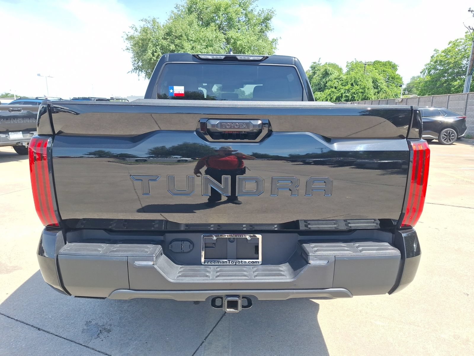 Used 2025 Toyota Tundra SR5 AWD/4WD image 5
