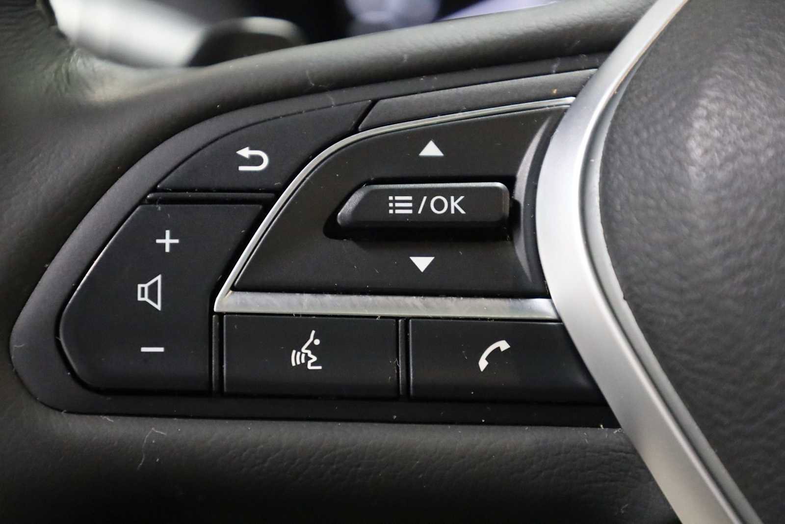 Used 2021 INFINITI QX50 Luxe w/ Appearance Package image 24