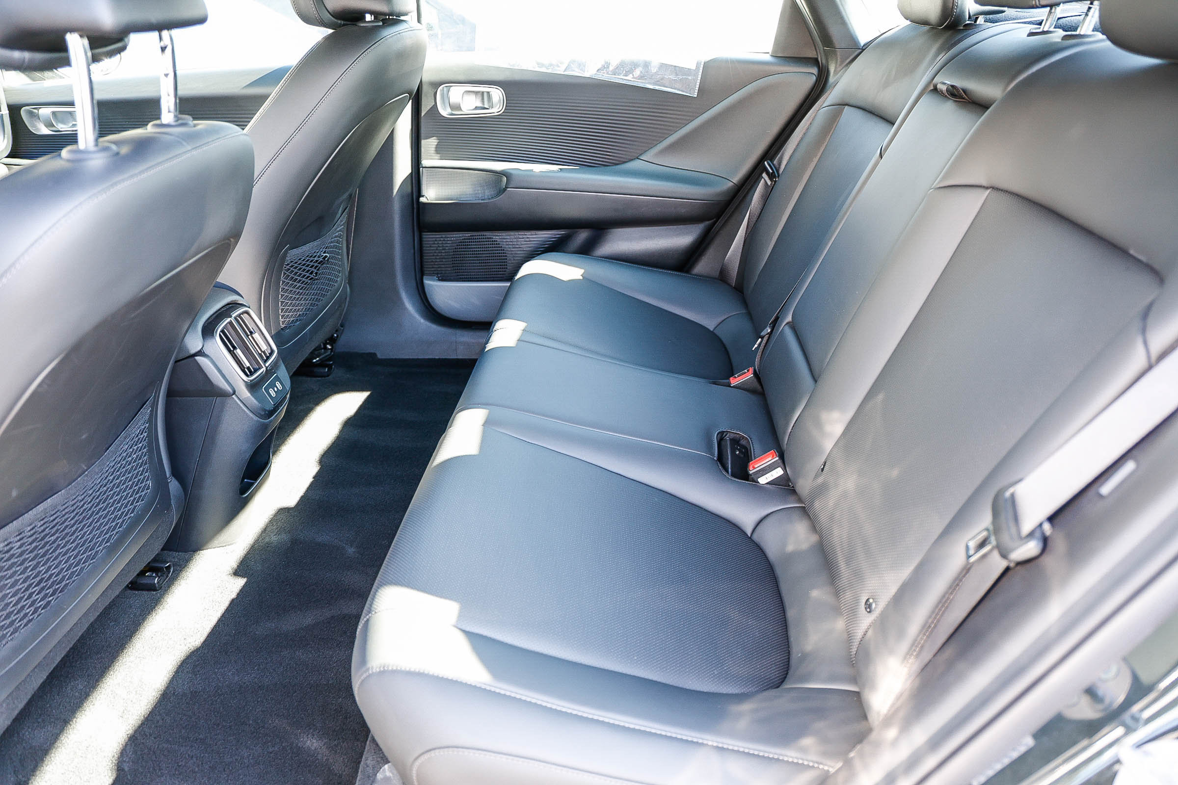 Used 2023 Hyundai Ioniq 6 SEL RWD image 14