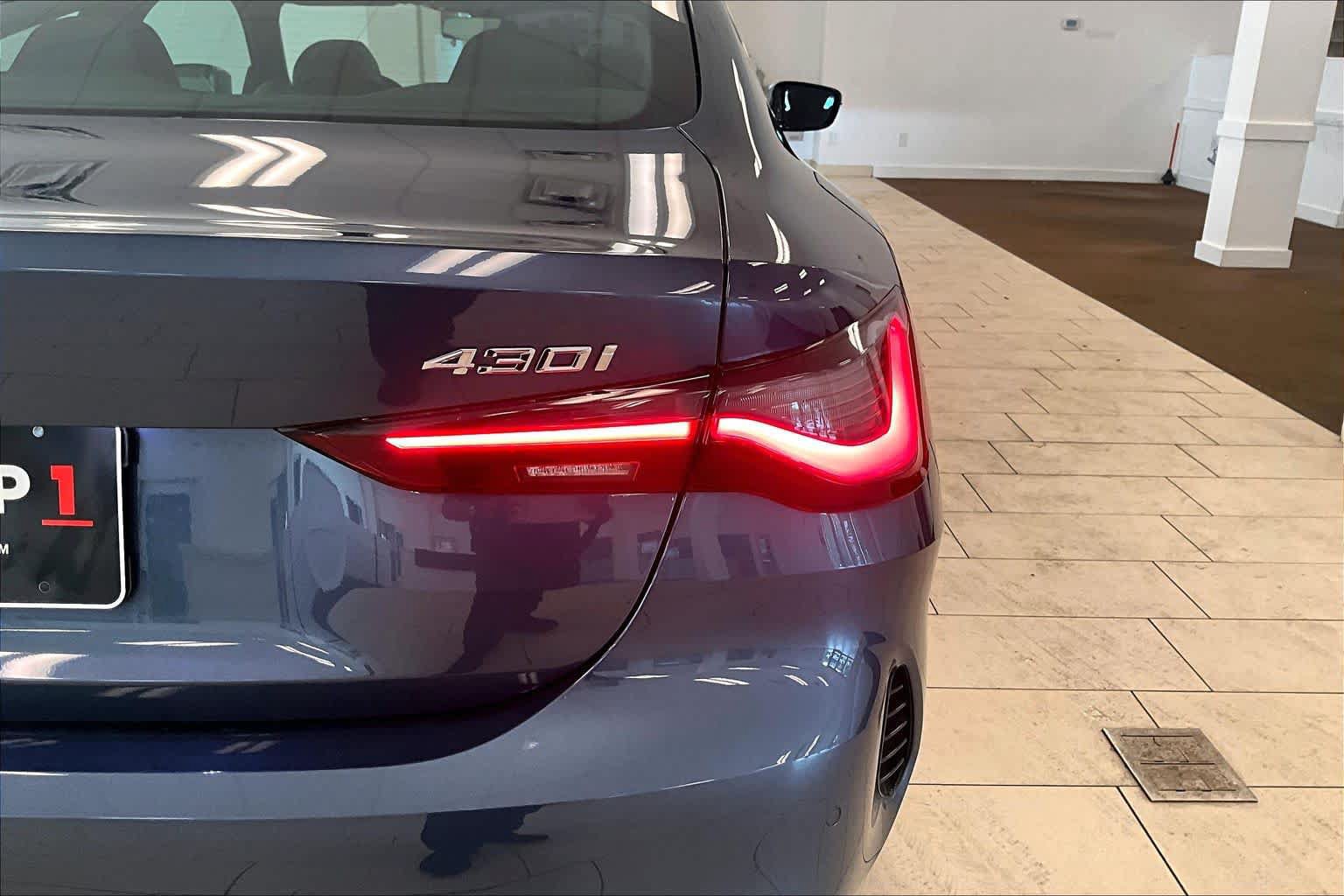 Used 2024 BMW 430i Coupe w/ Convenience Package RWD image 28