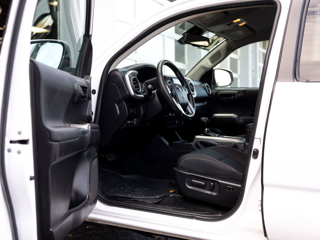 Used 2023 Toyota Tacoma 4x4 Double Cab w/ Trail Edition image 31