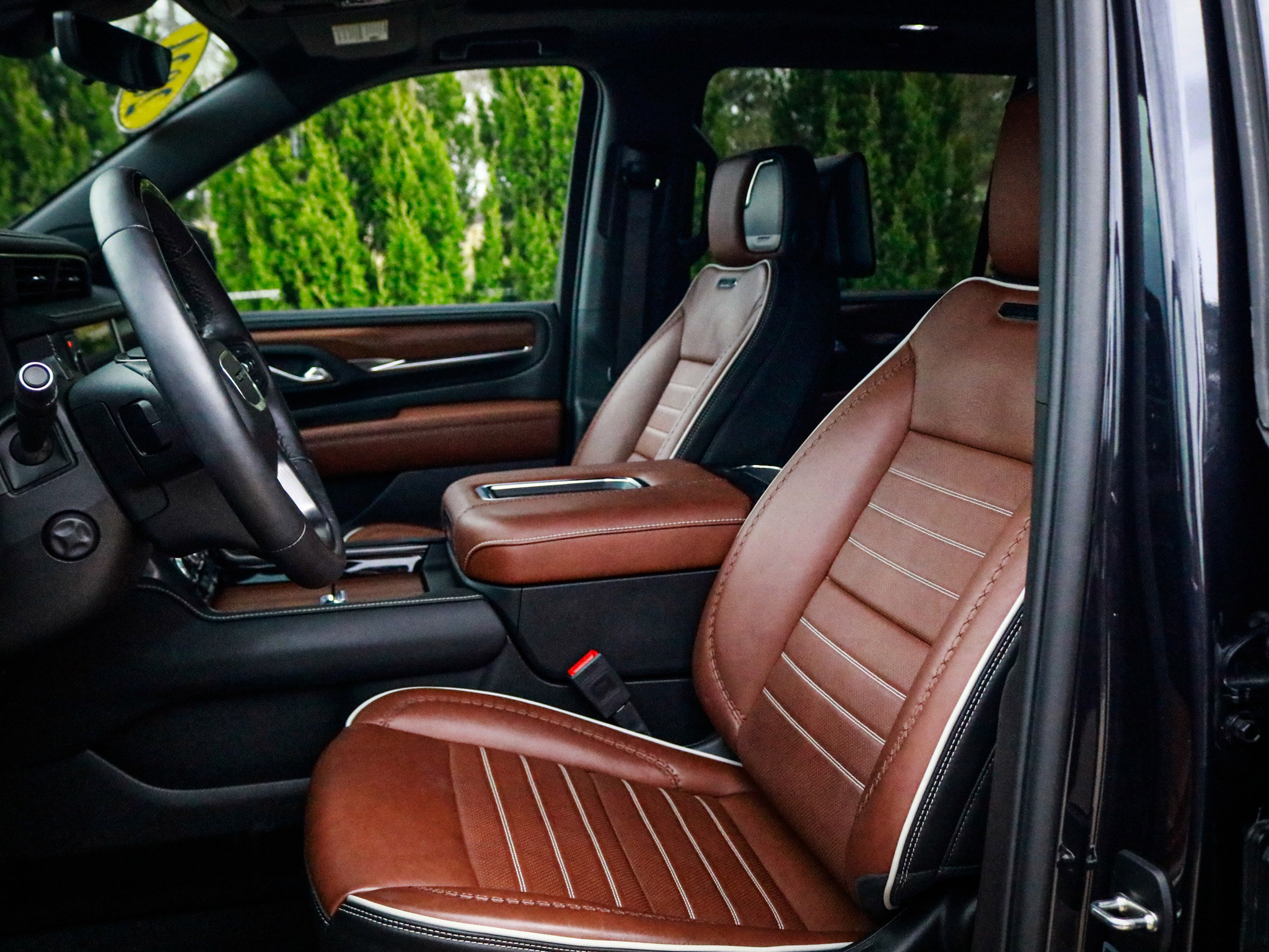 Used 2024 GMC Yukon XL Denali Ultimate image 16