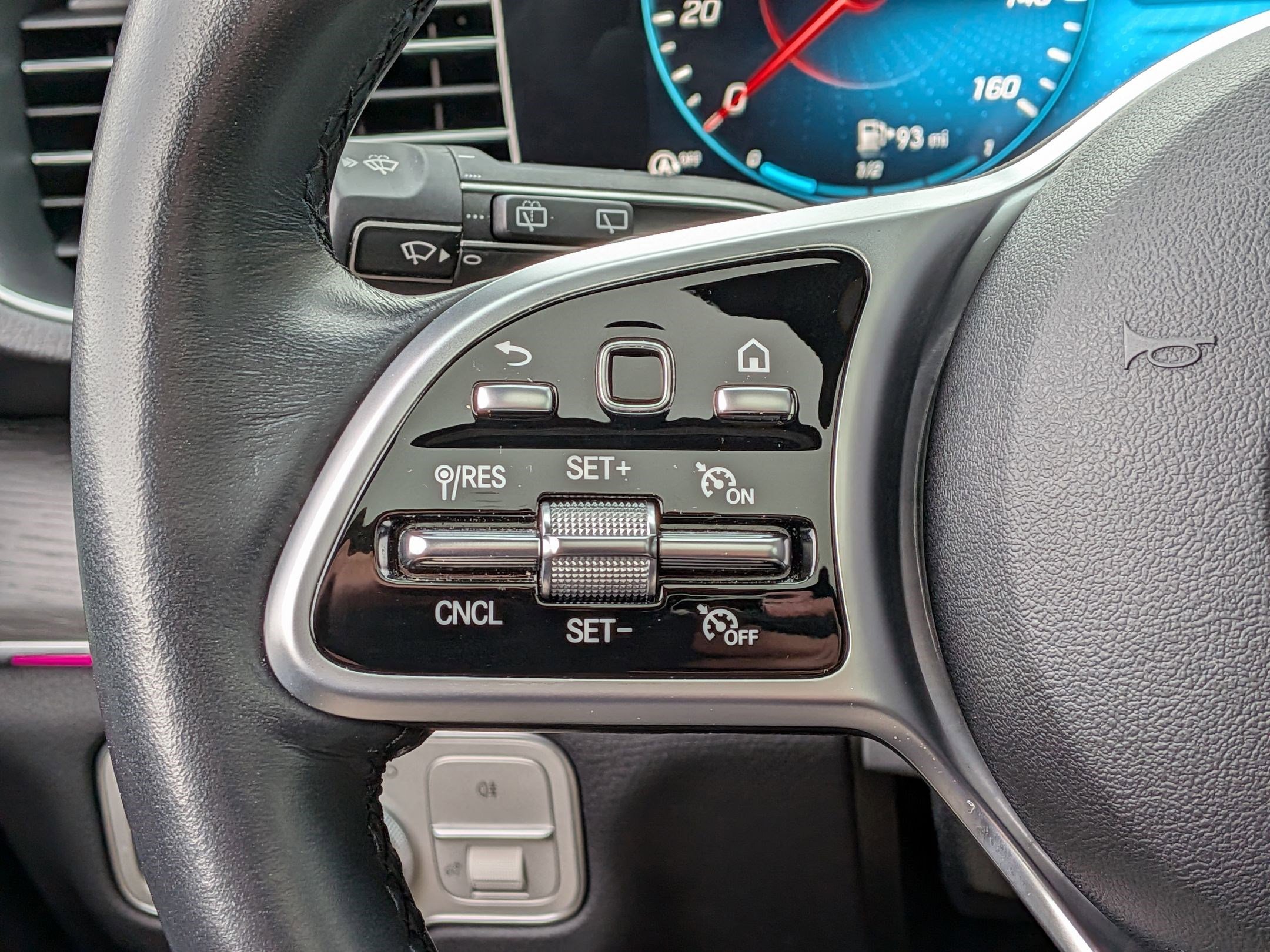 Certified 2023 Mercedes-Benz GLE 350 350 4MATIC image 20