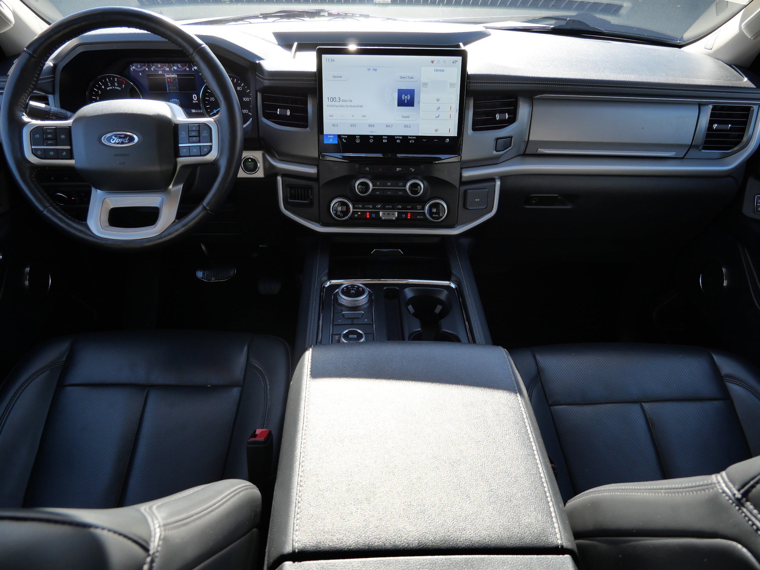 Used 2024 Ford Expedition XLT image 10