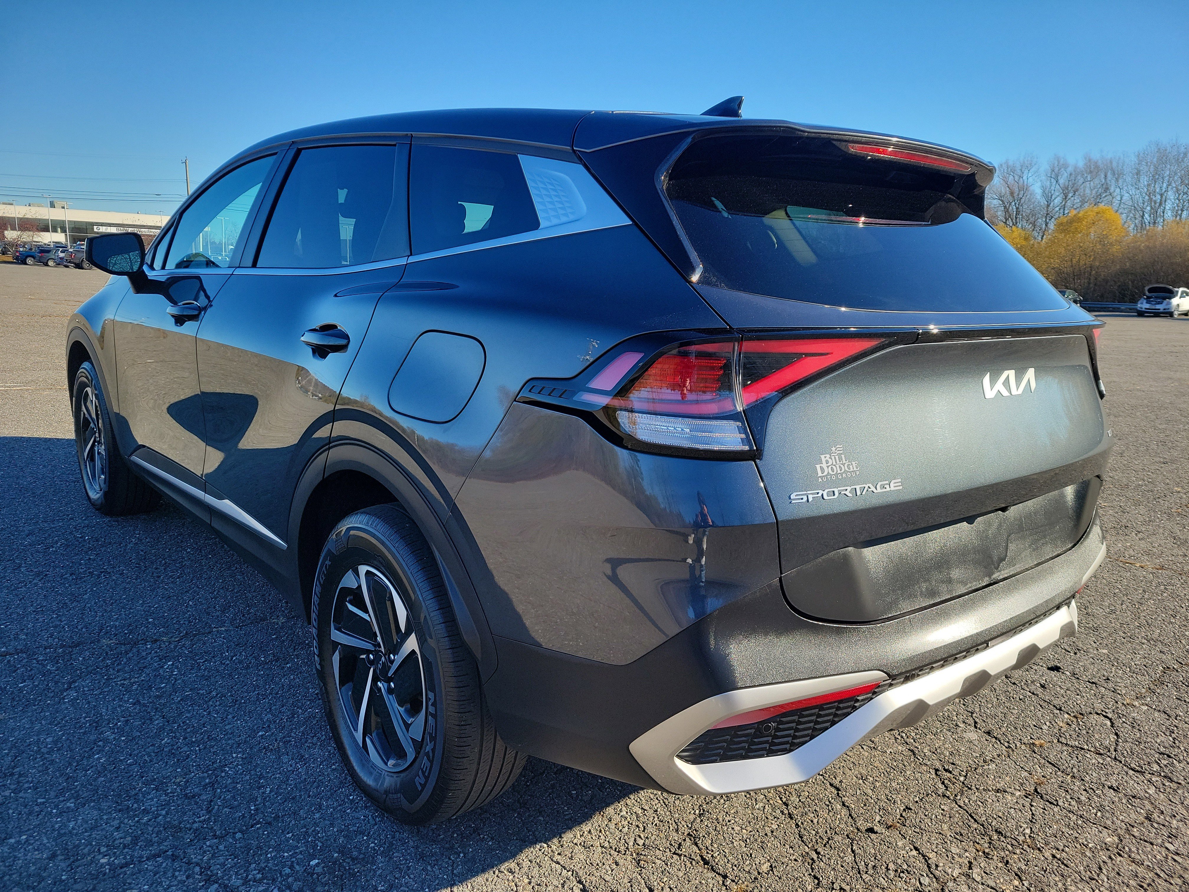 Used 2023 Kia Sportage LX image 7