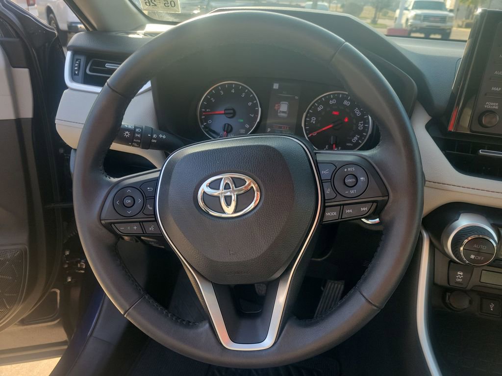 Certified 2022 Toyota RAV4 XLE Premium image 16