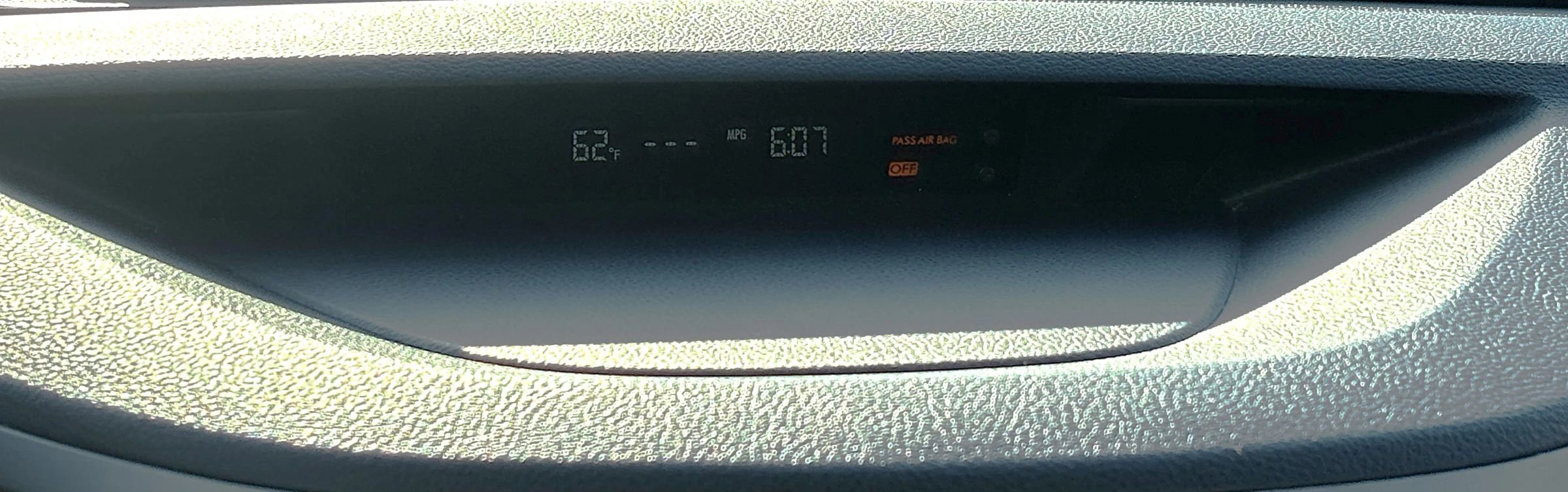 Used 2014 Subaru Outback 2.5i Limited w/ Moonroof Package AWD/4WD image 21