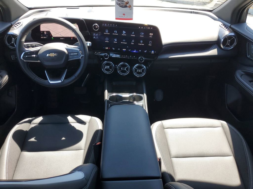 Used 2024 Chevrolet Blazer EV LT AWD/4WD image 13