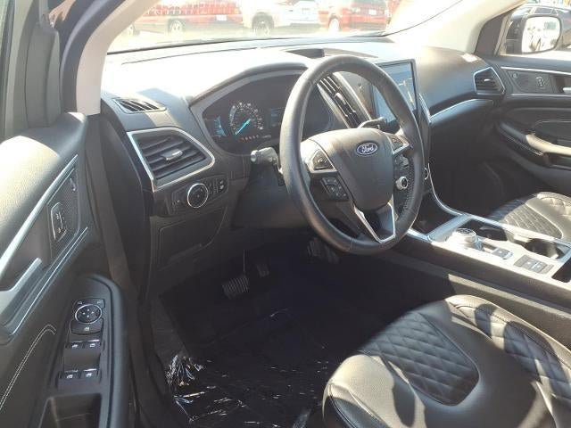 Used 2024 Ford Edge Titanium image 6