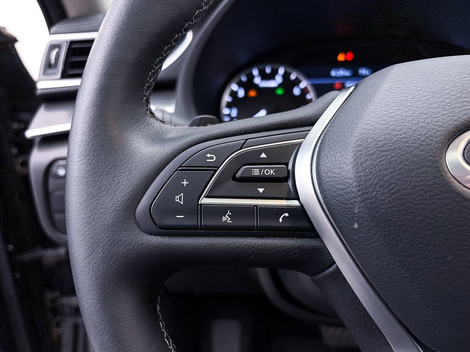 Used 2025 INFINITI QX50 Luxe image 31