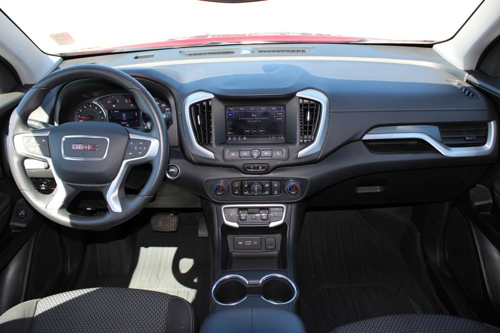 Used 2023 GMC Terrain SLE w/ Driver Convenience Package FWD image 7