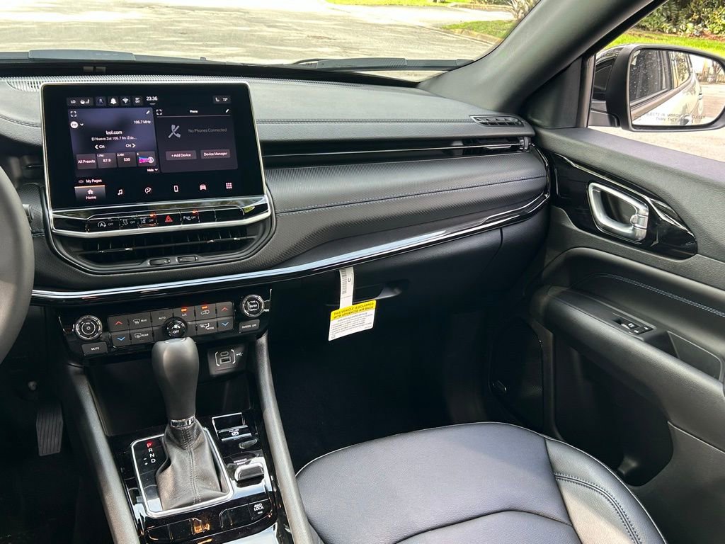 New 2025 Jeep Compass Limited w/ Sun & Sound Group image 12